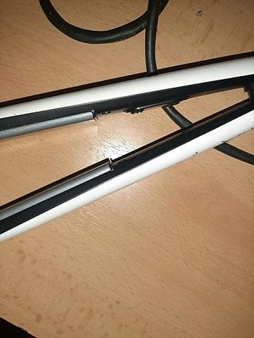 Rowenta SILVER SF1525,keramička,200C.
Odlično stanje na lalafo.rs — 4 Rowenta SILVER SF1525,keramička,200C.
Odlično stanje — 4