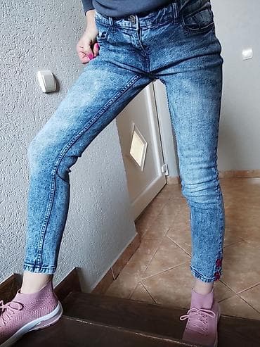 pantalone butiku ali: Farmerke 7/8visok struk,xs/s,nove na lalafo.rs — 3 pantalone butiku ali: Farmerke 7/8visok struk,xs/s,nove — 3