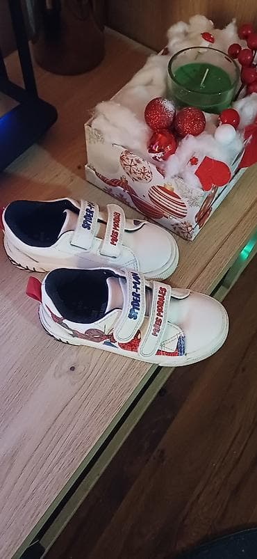 Nove spajdermen patikice za decu broj 25/26 maksimalno očuvane jer nam na lalafo.rs — 2 Nove spajdermen patikice za decu broj 25/26 maksimalno očuvane jer nam — 2