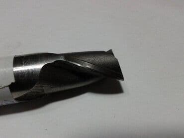 Milling Cutters: Glodalo 16mm Stara proizvodnja Prihvat cilindrican 16mm, sa zlebom at lalafo.rs β 2 Milling Cutters: Glodalo 16mm Stara proizvodnja Prihvat cilindrican 16mm, sa zlebom β 2