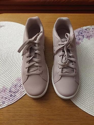 za svaki dan: Nove Nike ženske patike broj 40.5 - Nove original Nike patike Nikad at lalafo.rs — 3 za svaki dan: Nove Nike ženske patike broj 40.5 - Nove original Nike patike Nikad — 3