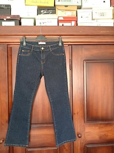 SUPER MODERNE kapri farmerke C&A, od elastičnog džinsa,teget boje na lalafo.rs SUPER MODERNE kapri farmerke C&A, od elastičnog džinsa,teget boje