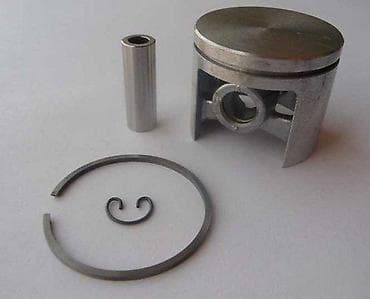 Klip set za mali dvotaktni motor Komplet sadrži: - klip od na lalafo.rs Klip set za mali dvotaktni motor Komplet sadrži: - klip od