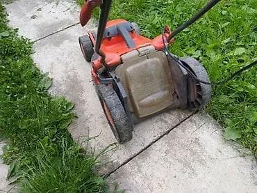 1. FLYMO MULTIMO 2-62. Ispravna nema korpu. 2. Black &Decker E na lalafo.rs — 5 1. FLYMO MULTIMO 2-62. Ispravna nema korpu. 2. Black &Decker E — 5