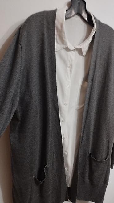 Women's Sweaters, Cardigans: F&F tanji kardigan u sivoj boji.
Pogledajte i ostale moje oglase at lalafo.rs — 2 Women's Sweaters, Cardigans: F&F tanji kardigan u sivoj boji.
Pogledajte i ostale moje oglase — 2