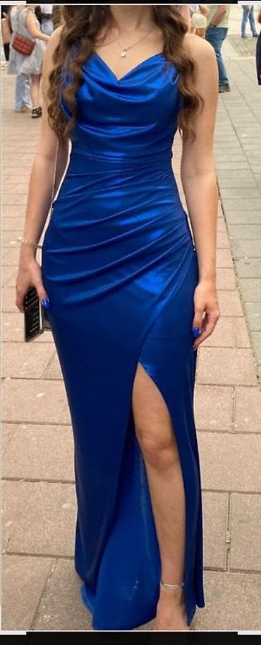 Jednom obučena, za maturu.Elegantna duga haljina u kraljevski plavoj na lalafo.rs Jednom obučena, za maturu.Elegantna duga haljina u kraljevski plavoj