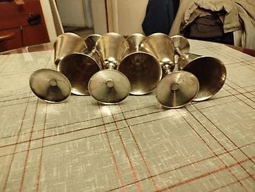 Metalne case,solje. 6 komada,mislim da su posrebrene,nisam siguran na lalafo.rs — 5 Metalne case,solje. 6 komada,mislim da su posrebrene,nisam siguran — 5