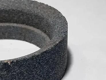 Brusni kamen, tocilo, soljasto, loncasto 58x19mm, rupa 41mm na lalafo.rs — 3 Brusni kamen, tocilo, soljasto, loncasto 58x19mm, rupa 41mm — 3