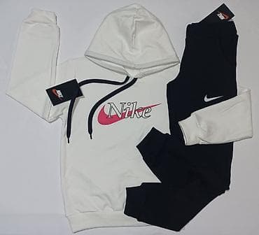Duks + donji deo trenerke (komplet) - Brend: Nike (logo na dukserici na lalafo.rs — 3 Duks + donji deo trenerke (komplet) - Brend: Nike (logo na dukserici — 3
