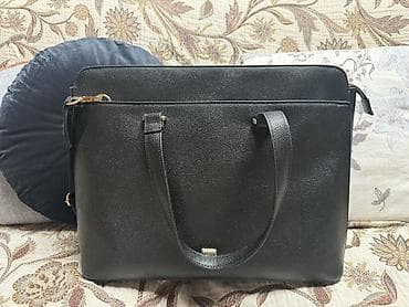 Elegantna Carpisa crna poslovna torba za laptop - Materijal: veštačka na lalafo.rs Elegantna Carpisa crna poslovna torba za laptop - Materijal: veštačka