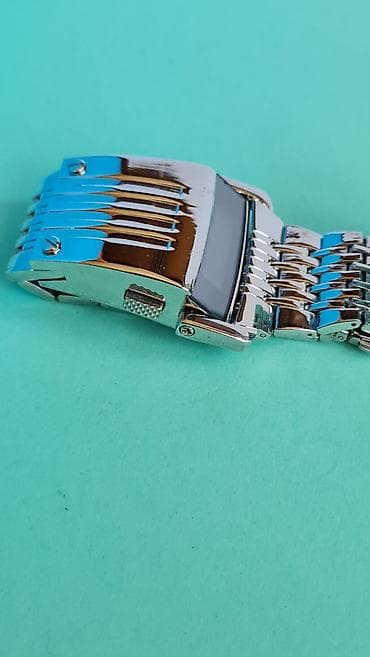 Unikatni digitalni narukvica-sat sa poklopcem - Futuristički dizajn na lalafo.rs — 7 Unikatni digitalni narukvica-sat sa poklopcem - Futuristički dizajn — 7