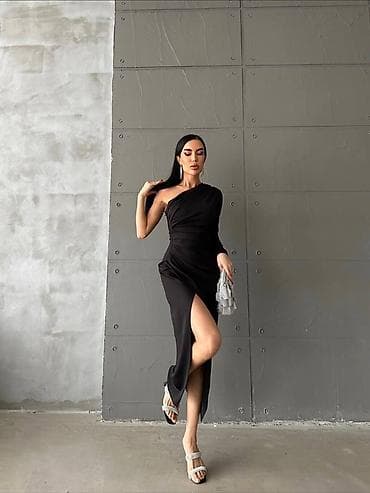 divide haljina tunika: 🌟Elegantna crna asimetrična haljina na jedno rame.
🔥Top cena 2000 din🔝 at lalafo.rs — 4 divide haljina tunika: 🌟Elegantna crna asimetrična haljina na jedno rame.
🔥Top cena 2000 din🔝 — 4