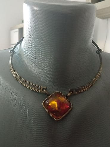 Stara mesingana ogrlica sa priveskom na kopčanje at lalafo.rs — 3 Stara mesingana ogrlica sa priveskom na kopčanje — 3