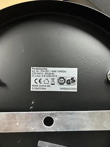 Stilski lusteri: Visilica sa tri cilindra – moderni luster - Dizajn: minimalistička na lalafo.rs — 9 Stilski lusteri: Visilica sa tri cilindra – moderni luster - Dizajn: minimalistička — 9