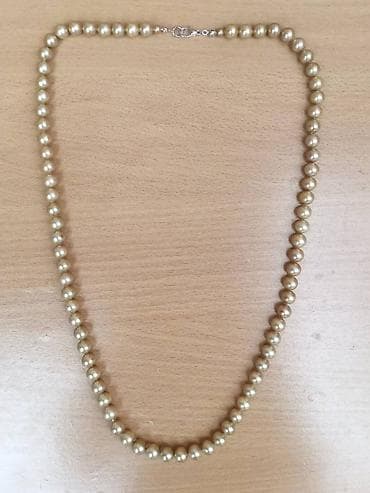 Ogrlica biseri veštački duža 2 lepa ogrlica od veštačkih bisera boja na lalafo.rs — 3 Ogrlica biseri veštački duža 2 lepa ogrlica od veštačkih bisera boja — 3