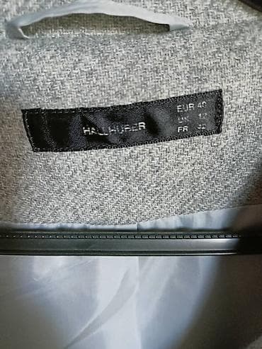 Zenski sivi kaput. Veličina 40. Materijal - poliester. Urađeno at lalafo.rs — 5 Zenski sivi kaput. Veličina 40. Materijal - poliester. Urađeno — 5