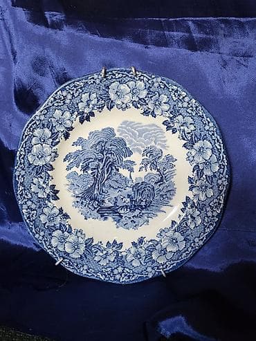 Antikviteti: Engleski tanjir za na zid Wedgwood iz 70ih. Engleski tanjir za na na lalafo.rs — 5 Antikviteti: Engleski tanjir za na zid Wedgwood iz 70ih. Engleski tanjir za na — 5
