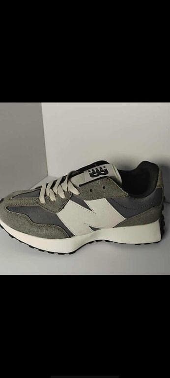 Ženske patike New Balance – moderan lifestyle model sa platformom. - na lalafo.rs — 10 Ženske patike New Balance – moderan lifestyle model sa platformom. - — 10