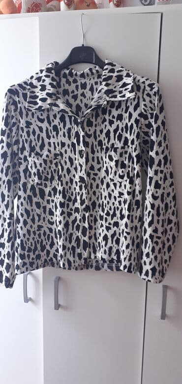 Ženska košulja sa animal printom (crno-beli leopard/dalmacija dezen) na lalafo.rs Ženska košulja sa animal printom (crno-beli leopard/dalmacija dezen)