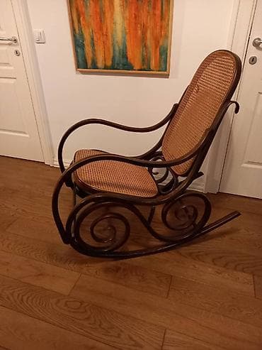 Stolica je u odlicnom stanje cena fiksno 180 e na lalafo.rs — 3 Stolica je u odlicnom stanje cena fiksno 180 e — 3