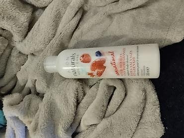 - Avon parfemi kreme za ruke i telo kupka za telo mleko za telo maske na lalafo.rs — 9 - Avon parfemi kreme za ruke i telo kupka za telo mleko za telo maske — 9