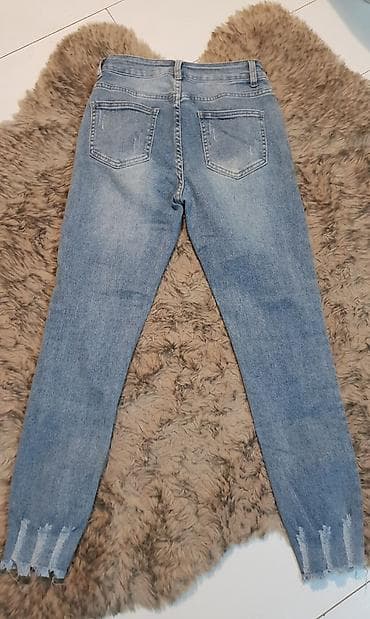 pantalone butiku ali: BFarmerice bledi teksas kvalitetan.Dubok pojas,imaju 5 dugmeta,sa na lalafo.rs — 2 pantalone butiku ali: BFarmerice bledi teksas kvalitetan.Dubok pojas,imaju 5 dugmeta,sa — 2