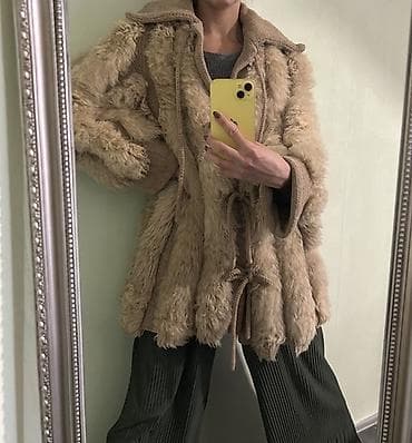 Prelepa dizajenerska bunda, nude boje, univerzalne velicine vrlo topla na lalafo.rs — 4 Prelepa dizajenerska bunda, nude boje, univerzalne velicine vrlo topla — 4