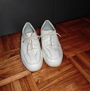 Belo-kožne patike/cipele sa pertlama – uniseks, minimalistički dizajn na lalafo.rs — 3 Belo-kožne patike/cipele sa pertlama – uniseks, minimalistički dizajn — 3