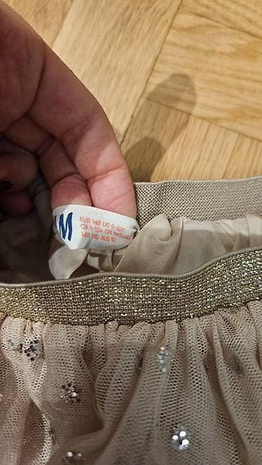 Skirts: H&M zlatlasto bež suknjica veličina 140. Kao nova, bez mane at lalafo.rs — 3 Skirts: H&M zlatlasto bež suknjica veličina 140. Kao nova, bez mane — 3