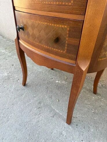 Antique Dressers: Stilska okrugla komoda u intarzijama - ODLIČNO STANJE 🌟 Komoda u at lalafo.rs — 2 Antique Dressers: Stilska okrugla komoda u intarzijama - ODLIČNO STANJE 🌟 Komoda u — 2