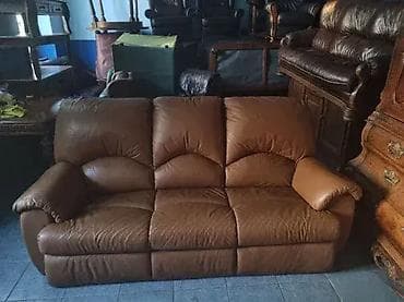 cista koza broj: Prelep trosed u odlicnom stanju kao nov. Prava koza at lalafo.rs — 2 cista koza broj: Prelep trosed u odlicnom stanju kao nov. Prava koza — 2