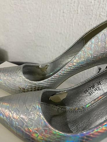 Metalik srebrne salonke sa špicastim vrhom i visokim tankim na lalafo.rs — 3 Metalik srebrne salonke sa špicastim vrhom i visokim tankim — 3