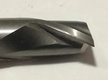 Glodalo 17mm dvopero 🔧 Stanje: nije korišćeno 💰 Cena je po komadu 📦 na lalafo.rs — 3 Glodalo 17mm dvopero 🔧 Stanje: nije korišćeno 💰 Cena je po komadu 📦 — 3