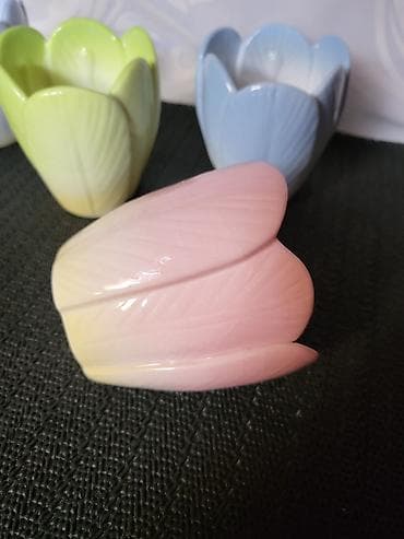 Novi porcelanski svecnjaci. Svecnjaci u obliku cveta. Cena po komadu na lalafo.rs — 9 Novi porcelanski svecnjaci. Svecnjaci u obliku cveta. Cena po komadu — 9