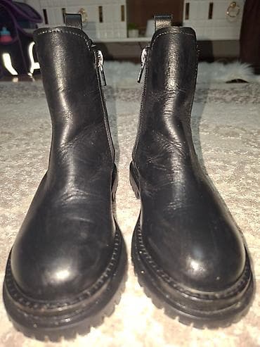 Komplet za devojčice: haljinica sa prslukom + farmerke - Haljinica u na lalafo.rs — 8 Komplet za devojčice: haljinica sa prslukom + farmerke - Haljinica u — 8