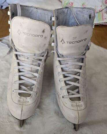 Ice skating equipment: Tecnopro safine bele kožne klizaljke za umetničko klizanje. Broj 37 at lalafo.rs — 5 Ice skating equipment: Tecnopro safine bele kožne klizaljke za umetničko klizanje. Broj 37 — 5
