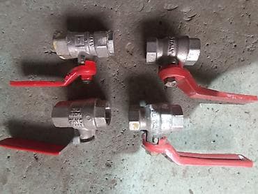 Šest kugličnih ventila sa slike, četiri komada 1/2 vila dva komada 3/4 na lalafo.rs — 3 Šest kugličnih ventila sa slike, četiri komada 1/2 vila dva komada 3/4 — 3