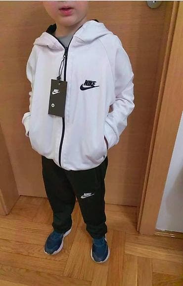 Dečije trenerke 3200 din
pb na lalafo.rs — 7 Dečije trenerke 3200 din
pb — 7