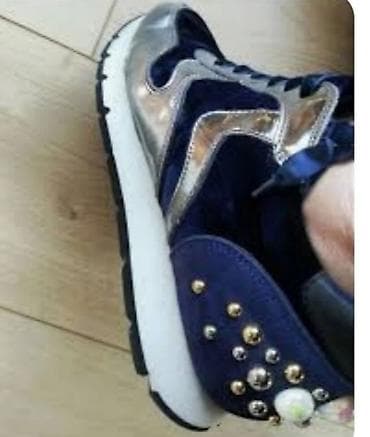 Voile blanch firmirane patike. Par puta nošene. Uvoz francuska na lalafo.rs — 5 Voile blanch firmirane patike. Par puta nošene. Uvoz francuska — 5