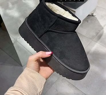 UGG cizme
36-41
3000 din na lalafo.rs — 4 UGG cizme
36-41
3000 din — 4