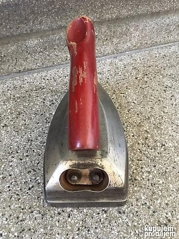 Irons: Starinska pegla, prva pegla na struju, potpuno ispravna, sa kablom i at lalafo.rs — 5 Irons: Starinska pegla, prva pegla na struju, potpuno ispravna, sa kablom i — 5