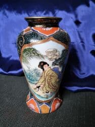 Other: Vaza 1950g+ Royal Satauma rucno oslikana,24-na pozlata. Japanska at lalafo.rs — 1 Other: Vaza 1950g+ Royal Satauma rucno oslikana,24-na pozlata. Japanska — 1