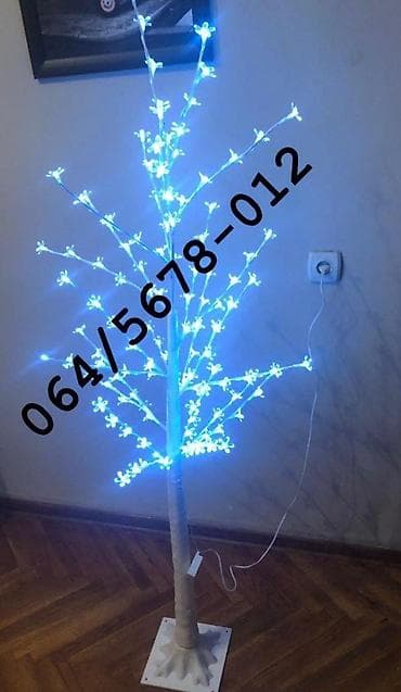 LED novogodišnje ukrasno drvo Elegantno LED novogodišnje drvo u beloj at lalafo.rs — 1 LED novogodišnje ukrasno drvo Elegantno LED novogodišnje drvo u beloj — 1