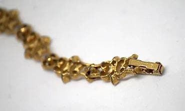 Vintage Avon nakit Goldtone Textured Scroll Work. Prodaje se prekrasan na lalafo.rs — 6 Vintage Avon nakit Goldtone Textured Scroll Work. Prodaje se prekrasan — 6