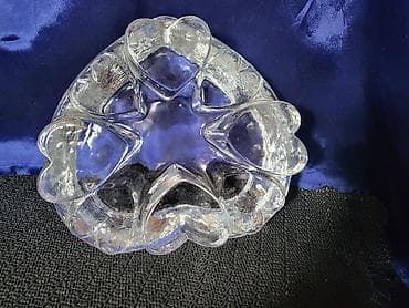 Candles and candlesticks: Svecnjak pun rad,srce Nemacka 70te. Svecnjak perfektan,sve na njemu at lalafo.rs — 10 Candles and candlesticks: Svecnjak pun rad,srce Nemacka 70te. Svecnjak perfektan,sve na njemu — 10