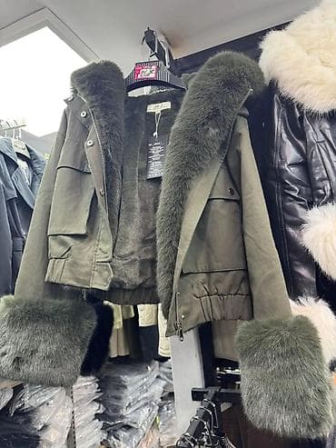 Ženska jakna sa krznom – maslinasto zelena Veličine S, M, L - Kratak na lalafo.rs Ženska jakna sa krznom – maslinasto zelena Veličine S, M, L - Kratak