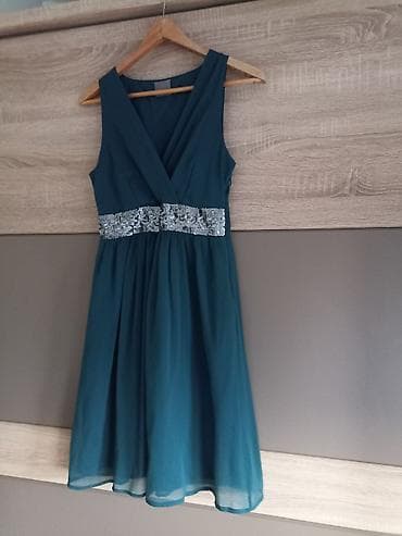 Haljina u veličini S Jednom nošena na lalafo.rs — 1 Haljina u veličini S Jednom nošena — 1