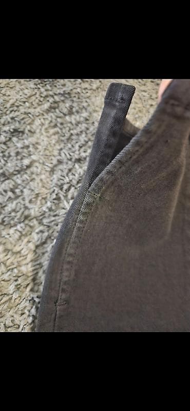 Zenske farmerke LEGEND crne boje, velicina 27. Imaju slic na donjem na lalafo.rs — 2 Zenske farmerke LEGEND crne boje, velicina 27. Imaju slic na donjem — 2