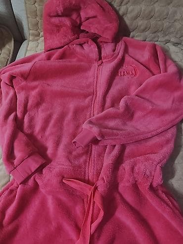 Ženski plišani kombinezon/onesie u roze boji. - Materijal: mekan na lalafo.rs — 1 Ženski plišani kombinezon/onesie u roze boji. - Materijal: mekan — 1