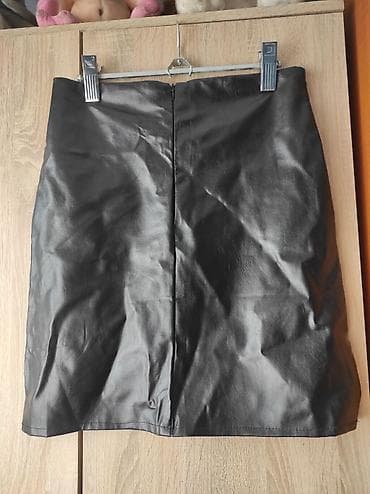 eko koza sa: Crna mini suknja od eko kože sa visokim strukom. Uska pencil silueta na lalafo.rs — 4 eko koza sa: Crna mini suknja od eko kože sa visokim strukom. Uska pencil silueta — 4